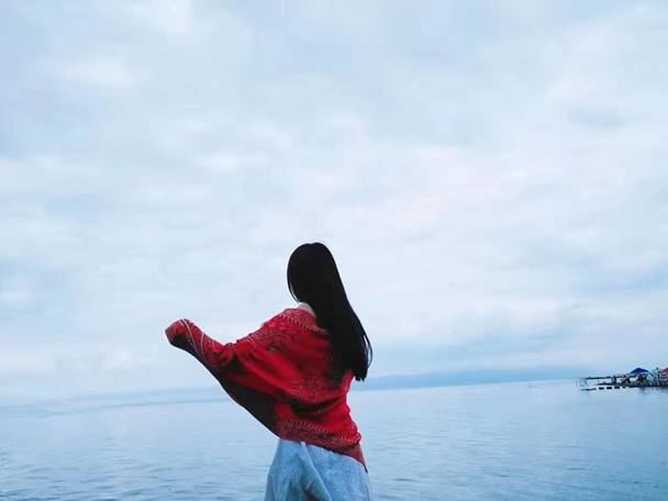 说明: 《那年茶卡》-人力资源-冯晓倩