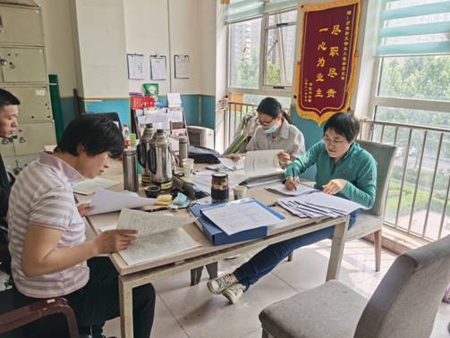 资料审查现场.jpg